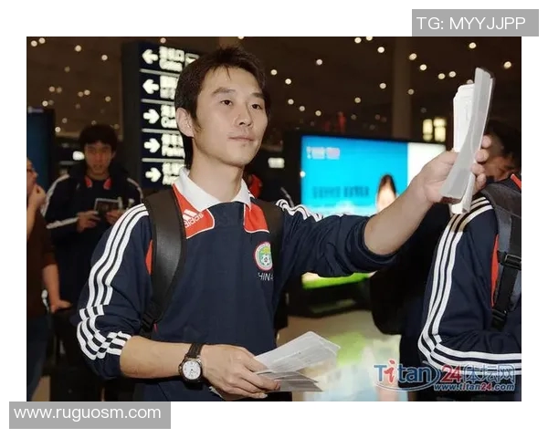 杨昊足球:探索年轻球员的成长之路与未来发展潜力